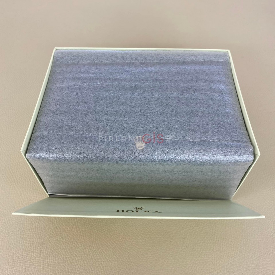 ROLEX Date Just ll Silver Violet Numbers 116334 ROLEX Date Just ll Silver Violet Numbers 116334