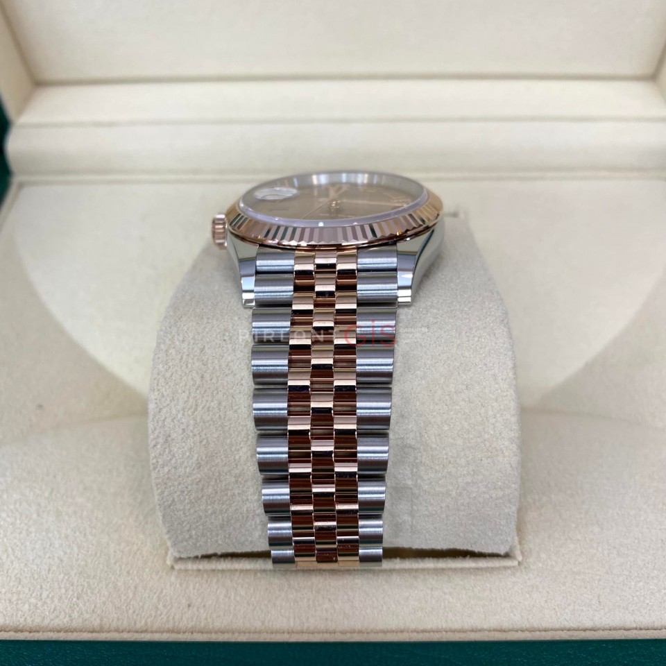 ROLEX Date Just 36 mm 126231 Everrose gold VI & IX Diamond Dial ROLEX Date Just 36 mm 126231 Everrose gold VI & IX Diamond Dial