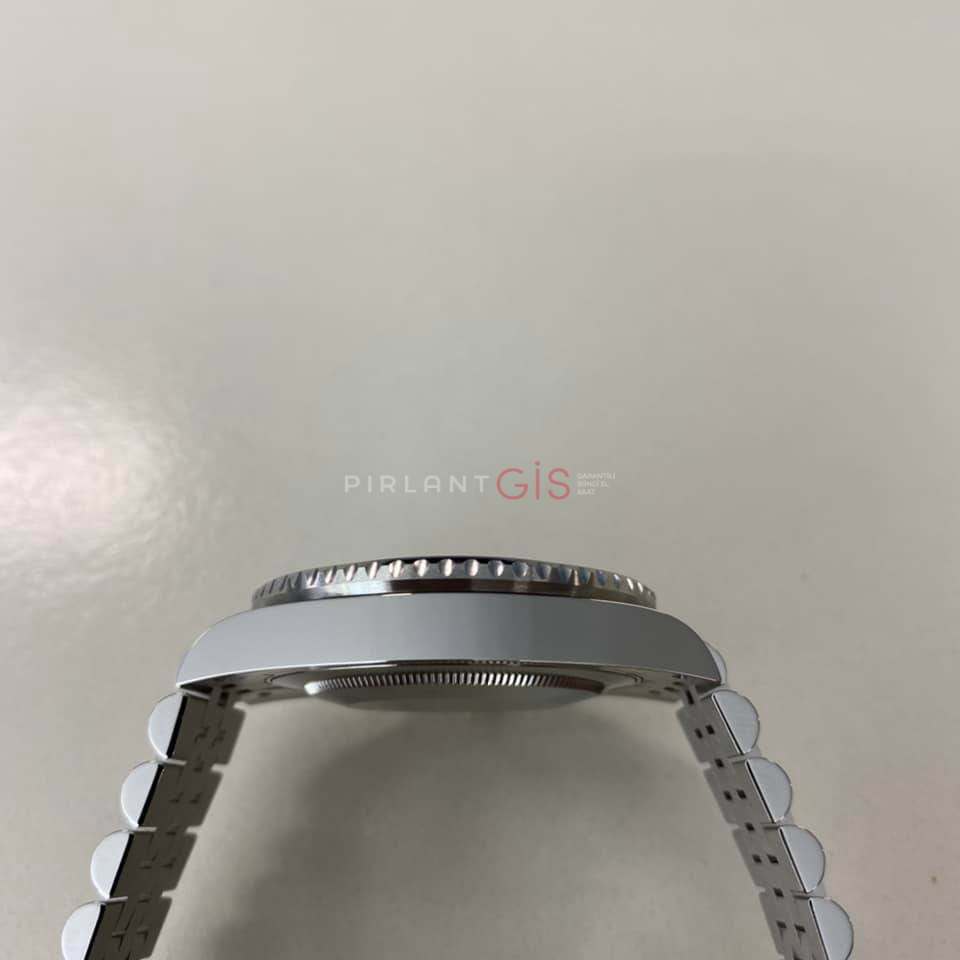 ROLEX GMT-MasterII 126710BLRO Jubilee ( PEPSI ) ROLEX GMT-MasterII 126710BLRO Jubilee ( PEPSI )