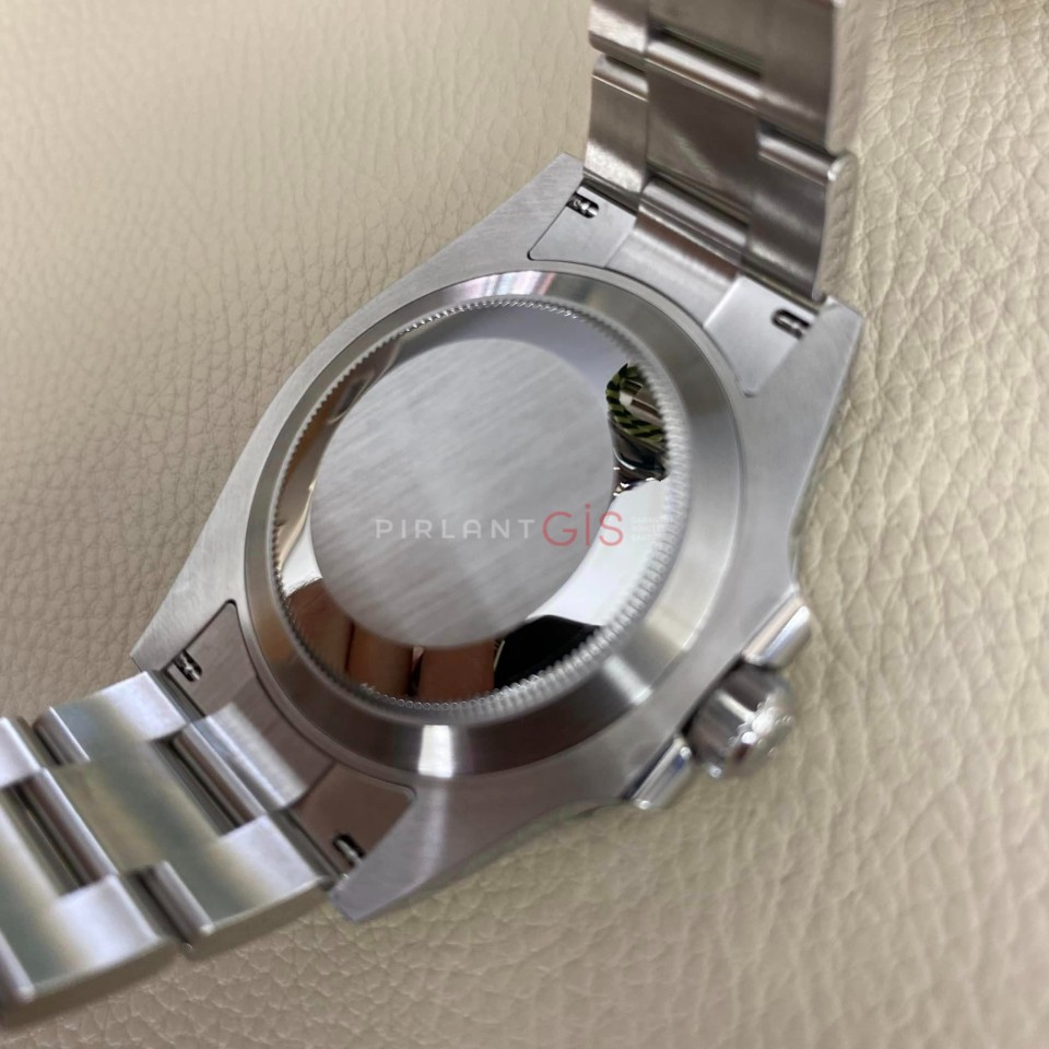 ROLEX Submariner No Date Oyster 124060 ROLEX Submariner No Date Oyster 124060