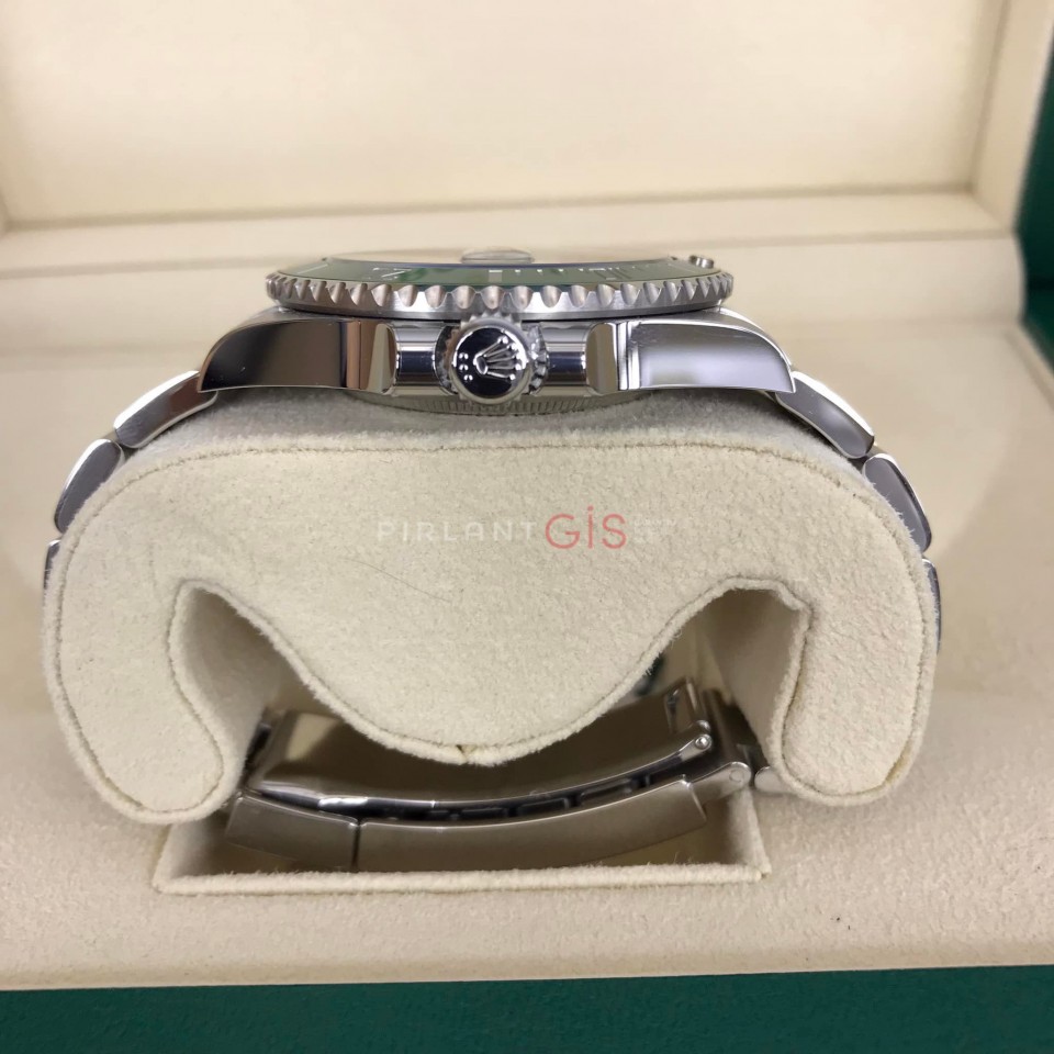 ROLEX New Submariner ( Starbucks ) Oyster 126610LV ROLEX New Submariner ( Starbucks ) Oyster 126610LV