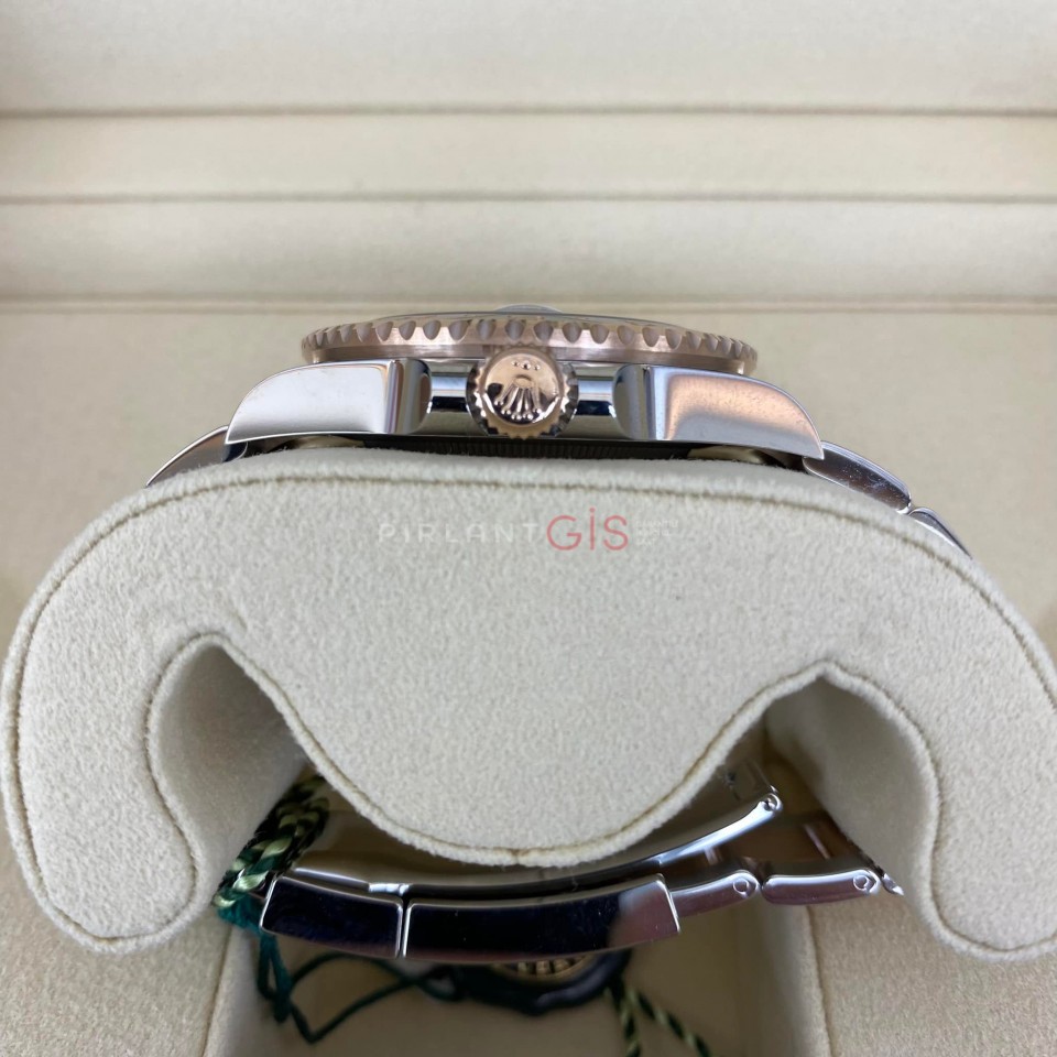 ROLEX GMT-Master ll Steel & Everose Gold 126711 CHNR ( Root Beer ) ROLEX GMT-Master ll Steel & Everose Gold 126711 CHNR ( Root Beer )