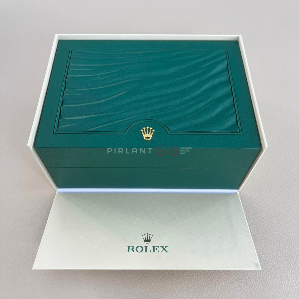 ROLEX GMT-Master II Steel & Yellow Gold 126713 GRNR Jubilee ROLEX GMT-Master II Steel & Yellow Gold 126713 GRNR Jubilee
