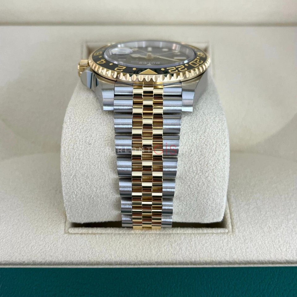 ROLEX GMT-Master II Steel & Yellow Gold 126713 GRNR Jubilee ROLEX GMT-Master II Steel & Yellow Gold 126713 GRNR Jubilee