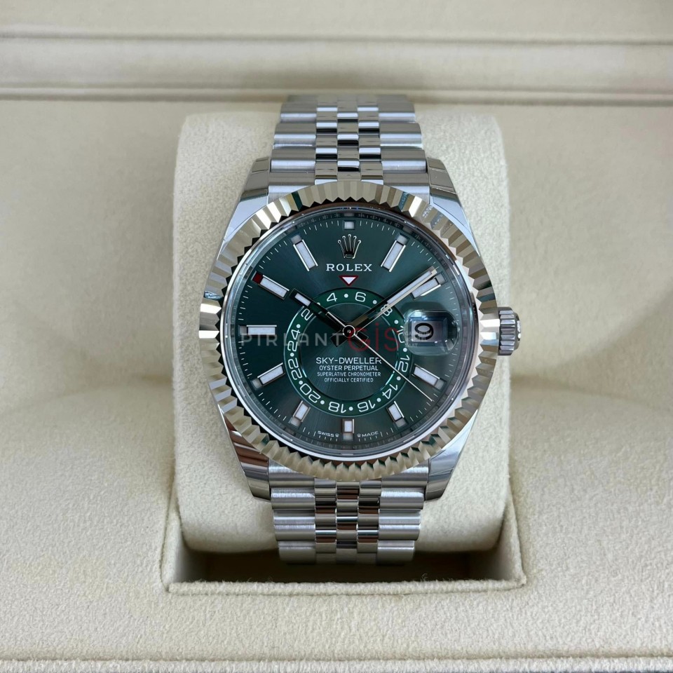 ROLEX Sky-Dweller 336934 ( Mint Dial ) Jubilee ROLEX Sky-Dweller 336934 ( Mint Dial ) Jubilee