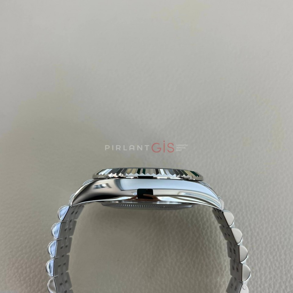 ROLEX Sky-Dweller 336934 ( Mint Dial ) Jubilee ROLEX Sky-Dweller 336934 ( Mint Dial ) Jubilee