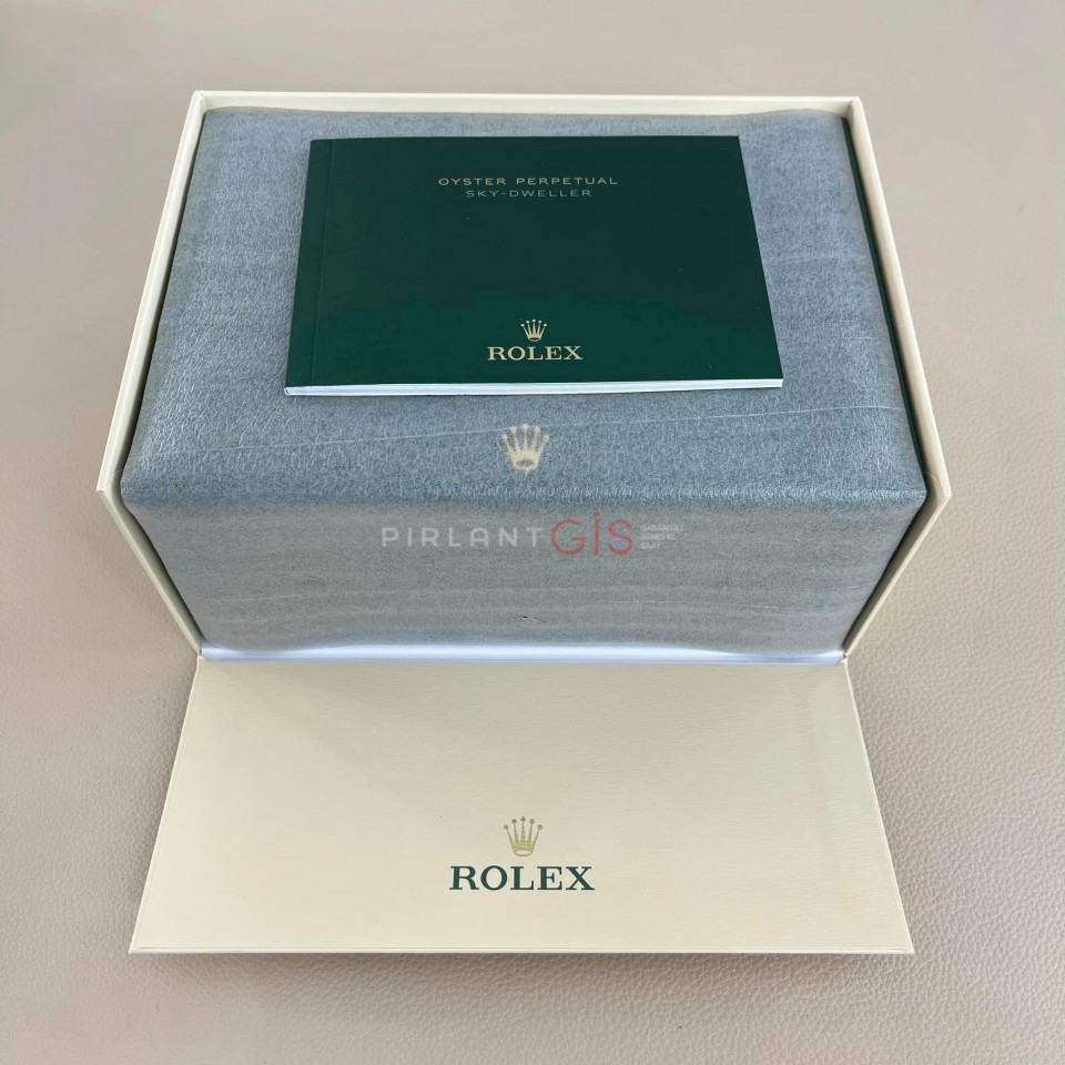 ROLEX Sky-Dweller 336934 ( Mint Dial ) Jubilee ROLEX Sky-Dweller 336934 ( Mint Dial ) Jubilee