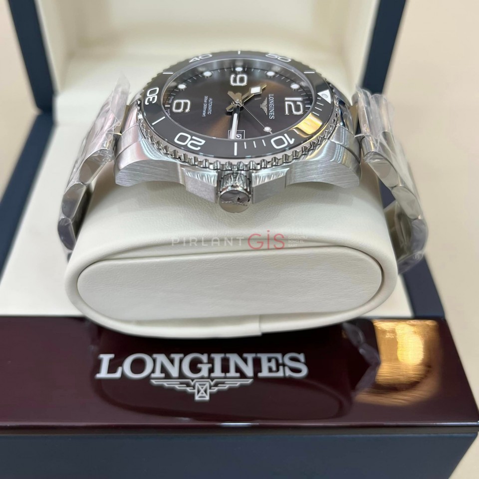 LONGINES HydroConquest 41 mm L3.781.4.76.6 LONGINES HydroConquest 41 mm L3.781.4.76.6