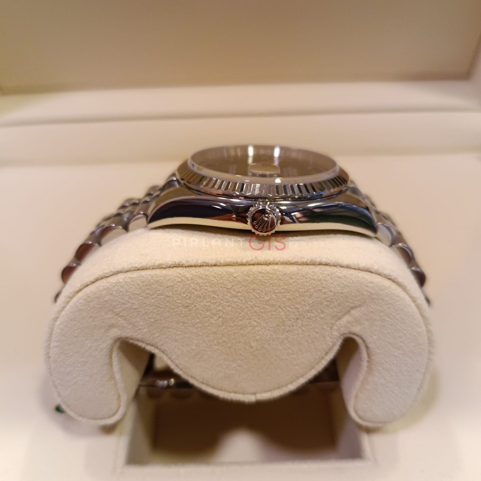 ROLEX Date Just 36 mm Blue Romen Dial 116234 Jubilee ROLEX Date Just 36 mm Blue Romen Dial 116234 Jubilee