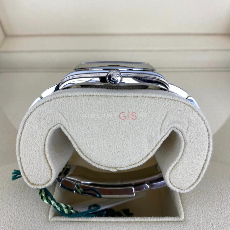 ROLEX Oyster Perpetual 36 mm 126000 Tiffany Blue Dial ROLEX Oyster Perpetual 36 mm 126000 Tiffany Blue Dial