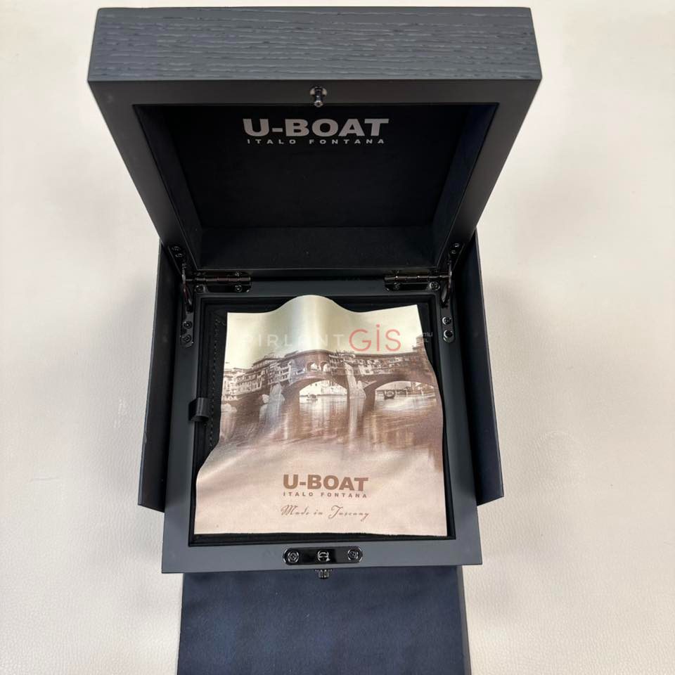 U-BOAT Capsoil Dark Moon 9522/A