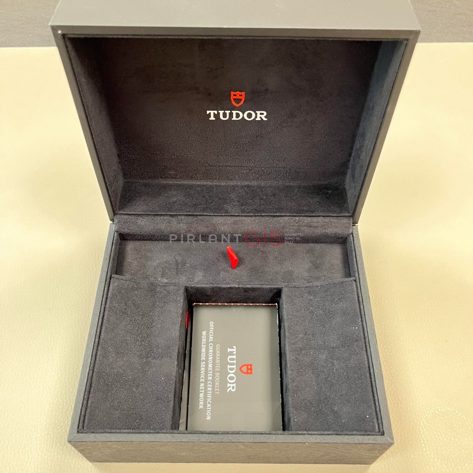 TUDOR Black Bay 79230B-0008 TUDOR Black Bay 79230B-0008