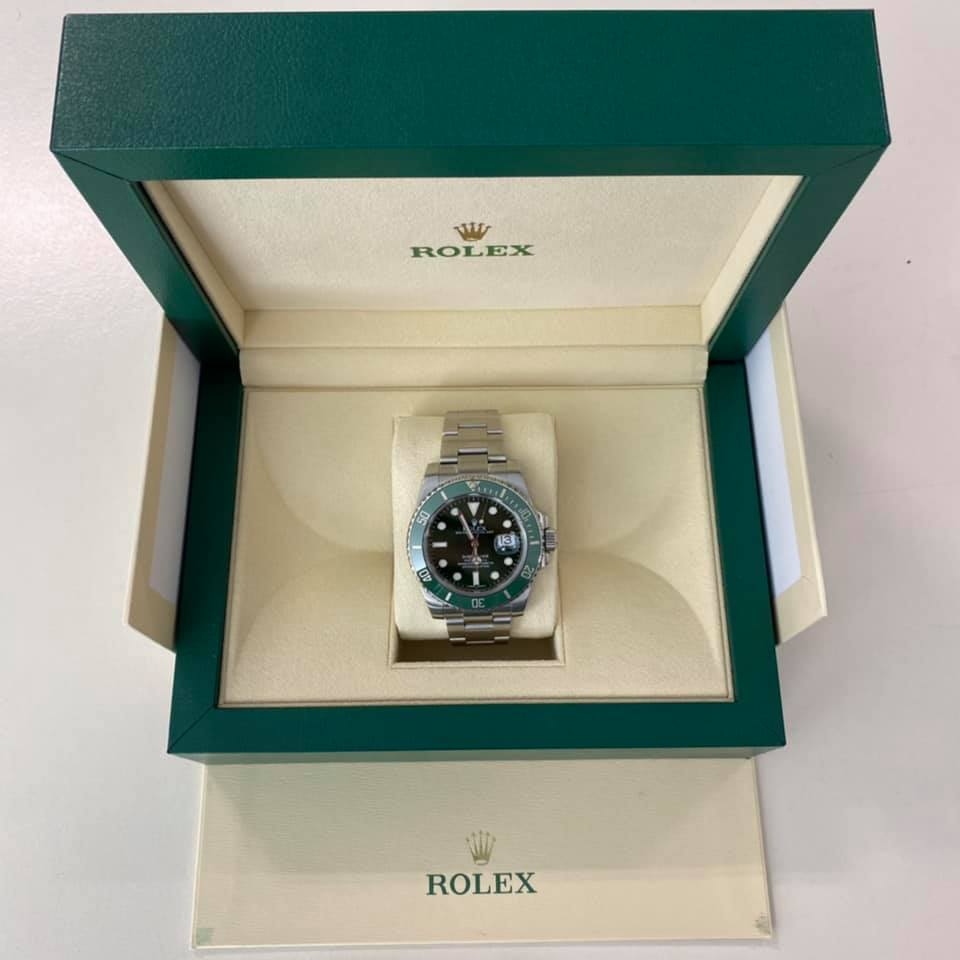 ROLEX Submariner 116610 LV ( Hulk )