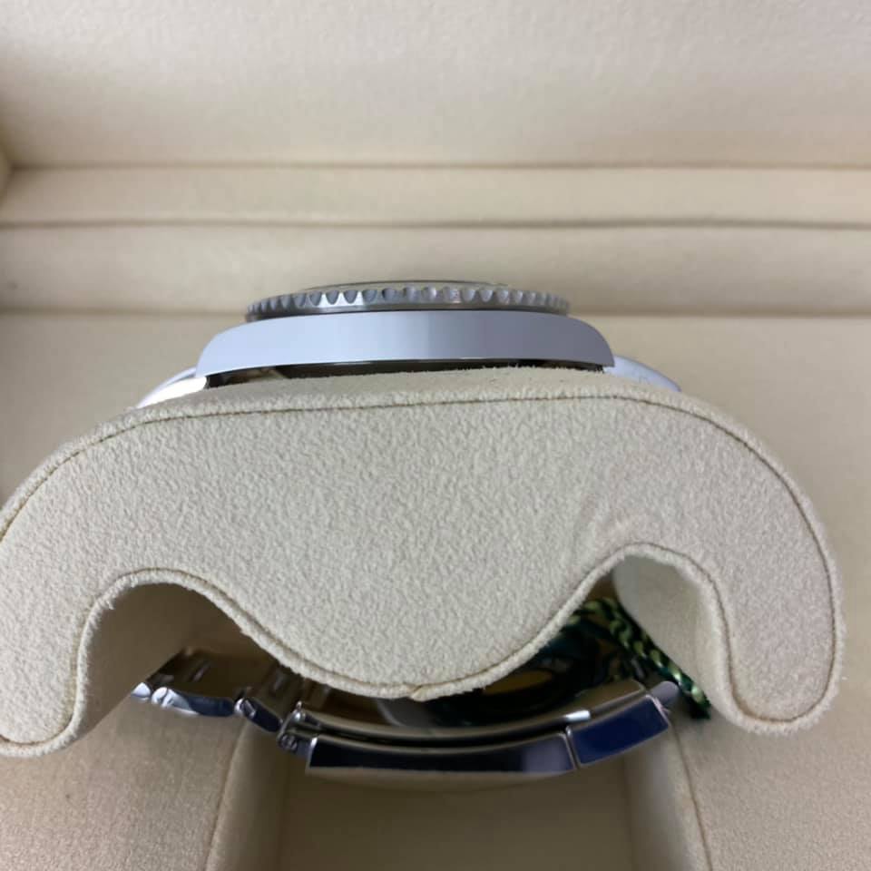 ( Sıfır ) ROLEX New Submariner 126610 LV ( Starbucks ) ( Sıfır ) ROLEX New Submariner 126610 LV ( Starbucks )