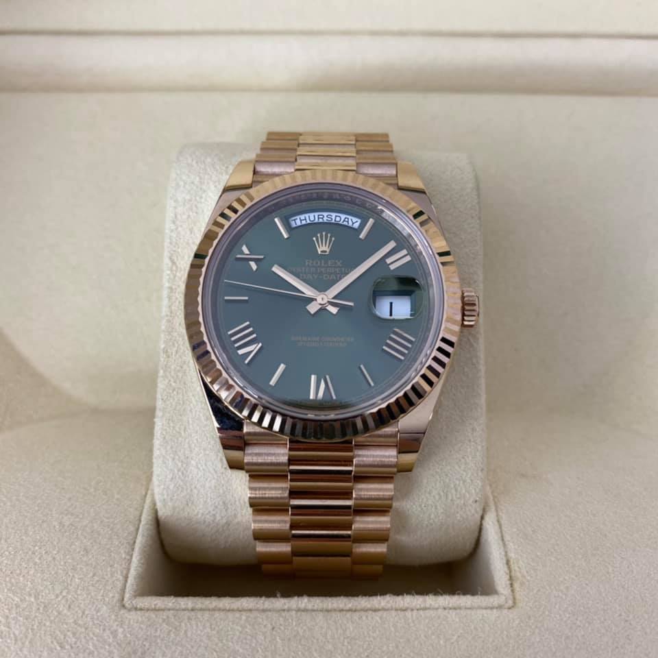 ROLEX Day Date Rose Gold Green Dial 40 mm 228235