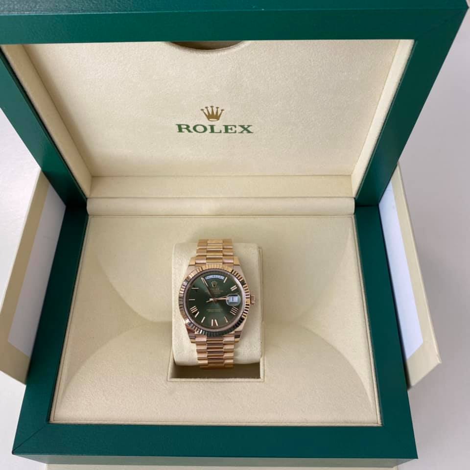 ROLEX Day Date Rose Gold Green Dial 40 mm 228235