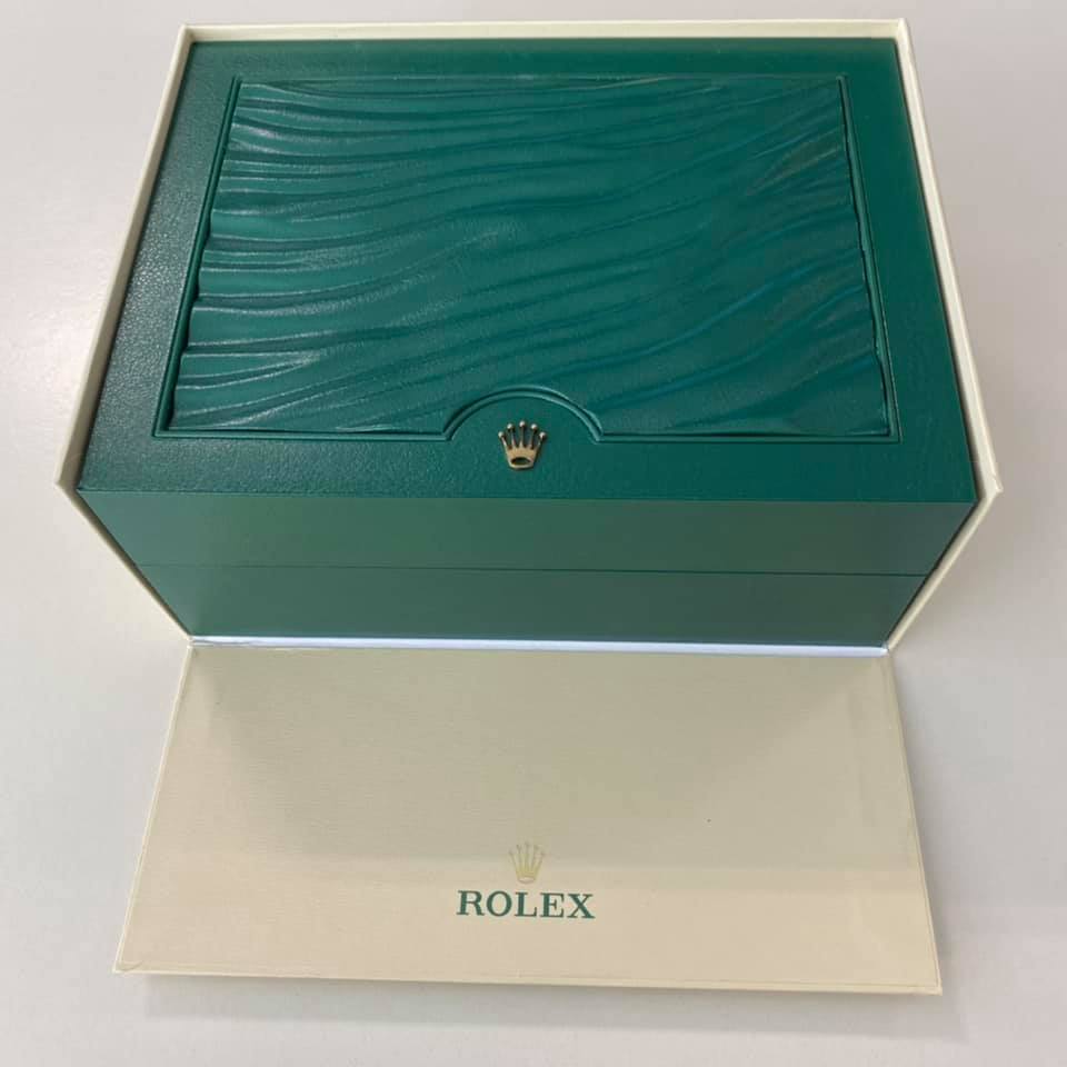ROLEX Day Date Rose Gold Green Dial 40 mm 228235