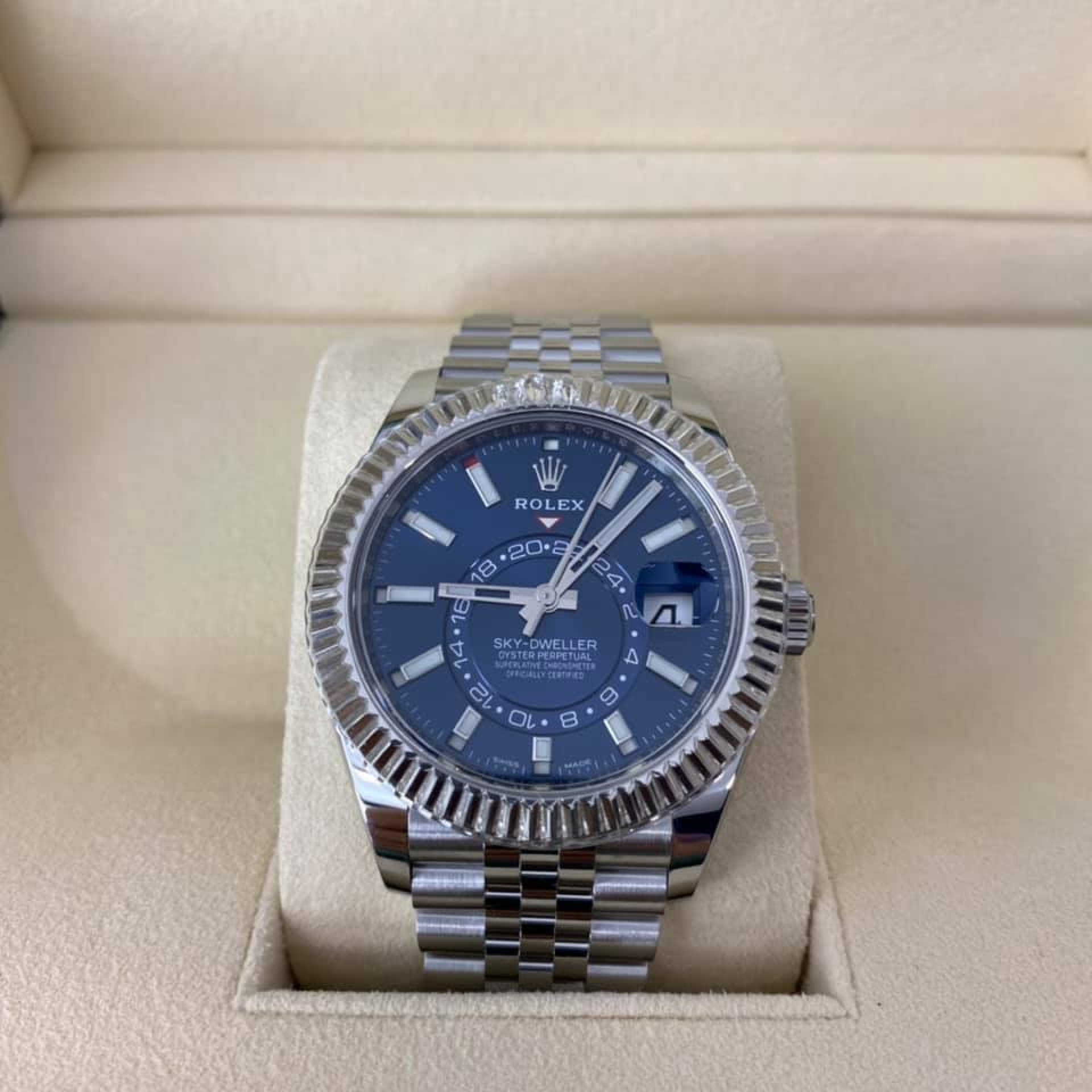 ( Sıfır ) ROLEX SkyDweller 326934 Jubilee ( Blue Dial ) Erkek Kol Saati